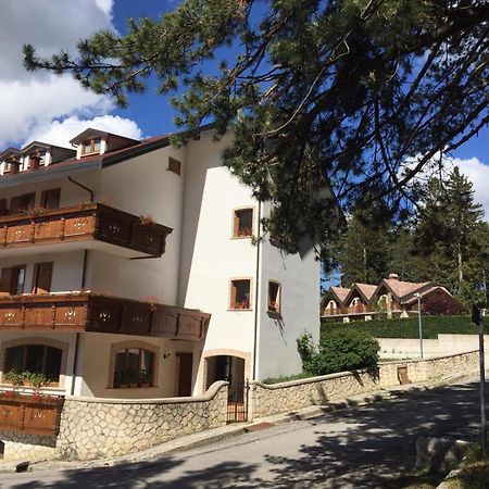 Hotel Mille Pini Ovindoli Esterno foto