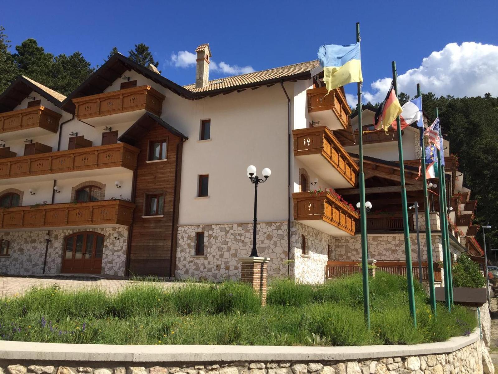 Hotel Mille Pini Ovindoli Esterno foto