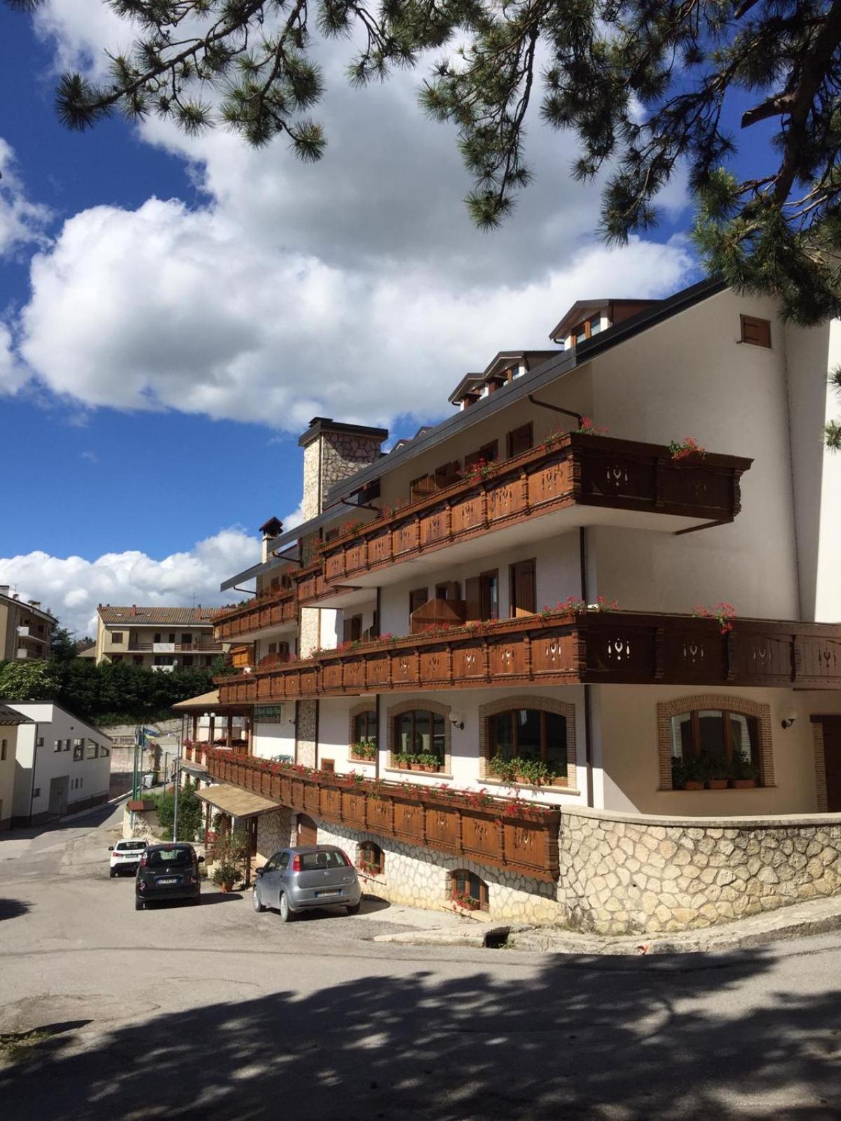 Hotel Mille Pini Ovindoli Esterno foto